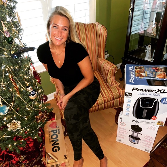 Meet your Posher, Megan - Picture 1 of 1